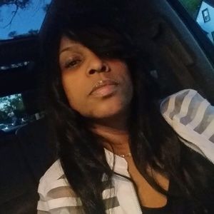 Meet your Posher, Felicita